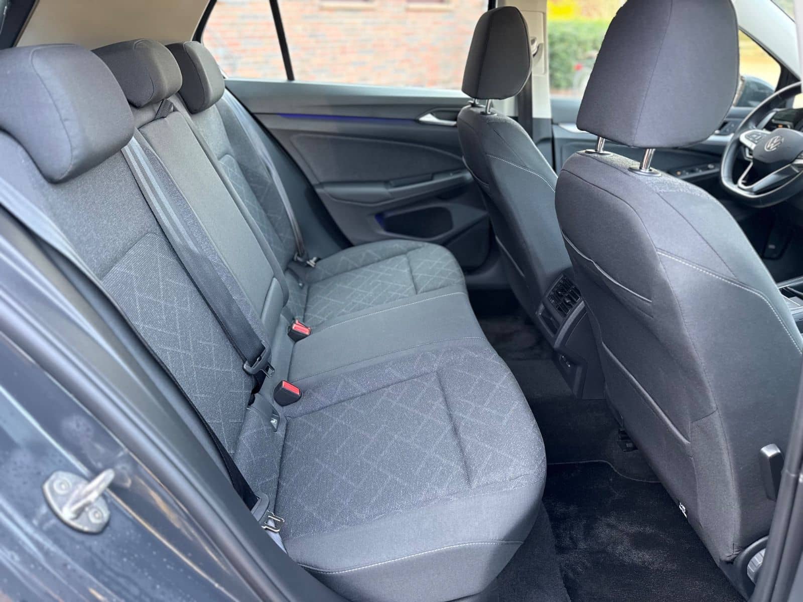 Volkswagen Golf VIII 1.5 TSI Lim. Life I LED I NAV I PDC I foto 18