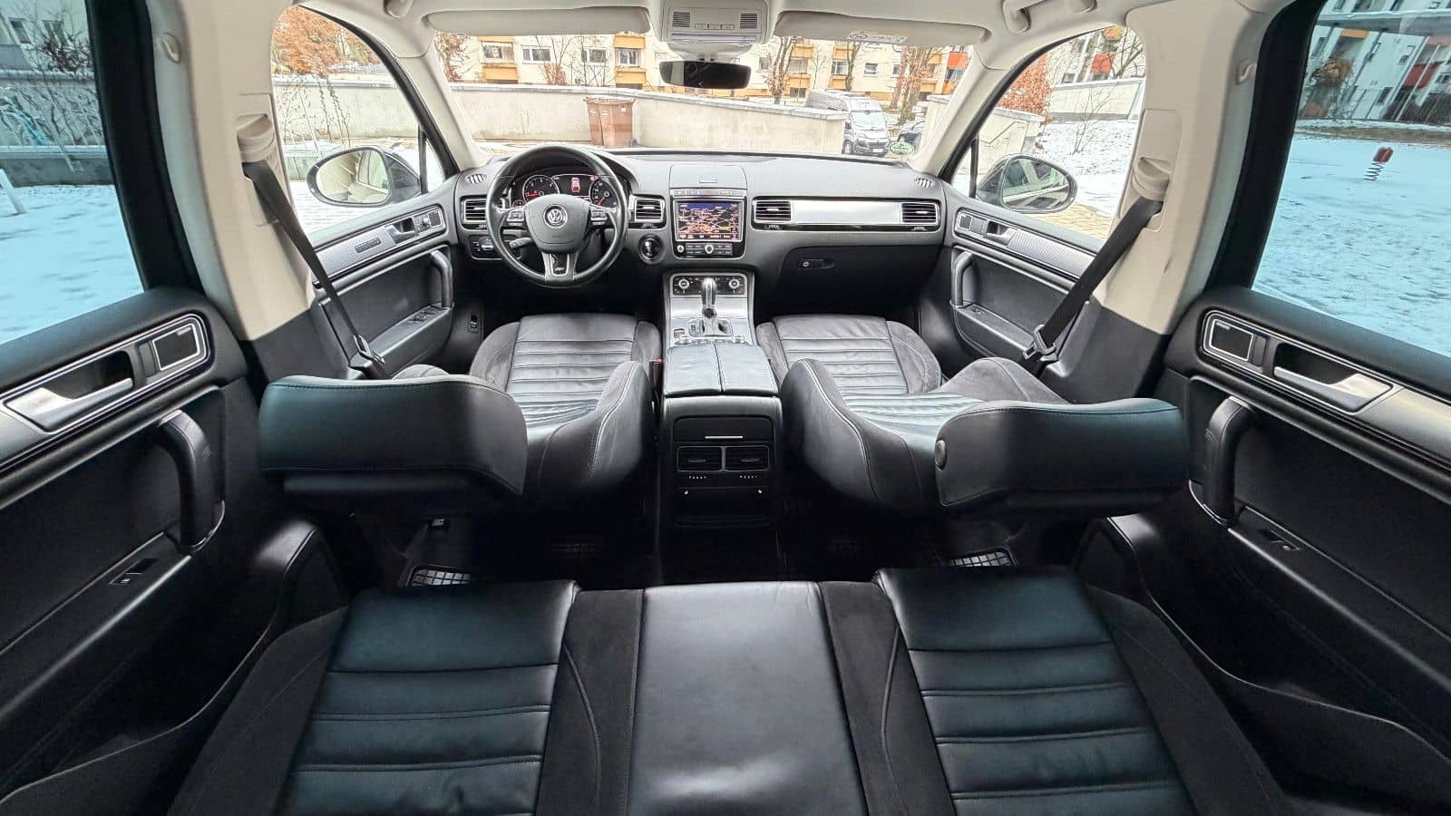 Volkswagen Touareg 3.0 V6 R Line LTDI SCR Exclusive BMT foto 19