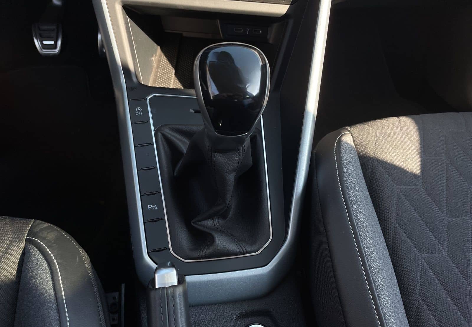 Volkswagen Taigo 1.0 TSI GOAL NAVI CLIMATRONIC LED foto 11