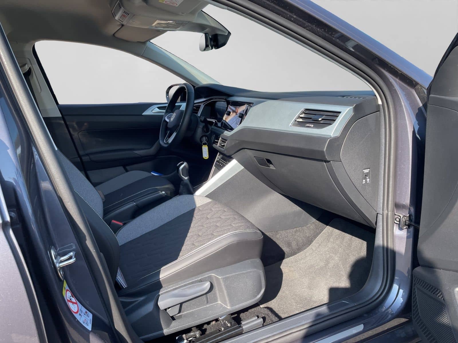 Volkswagen Taigo 1.0 TSI GOAL NAVI CLIMATRONIC LED foto 4