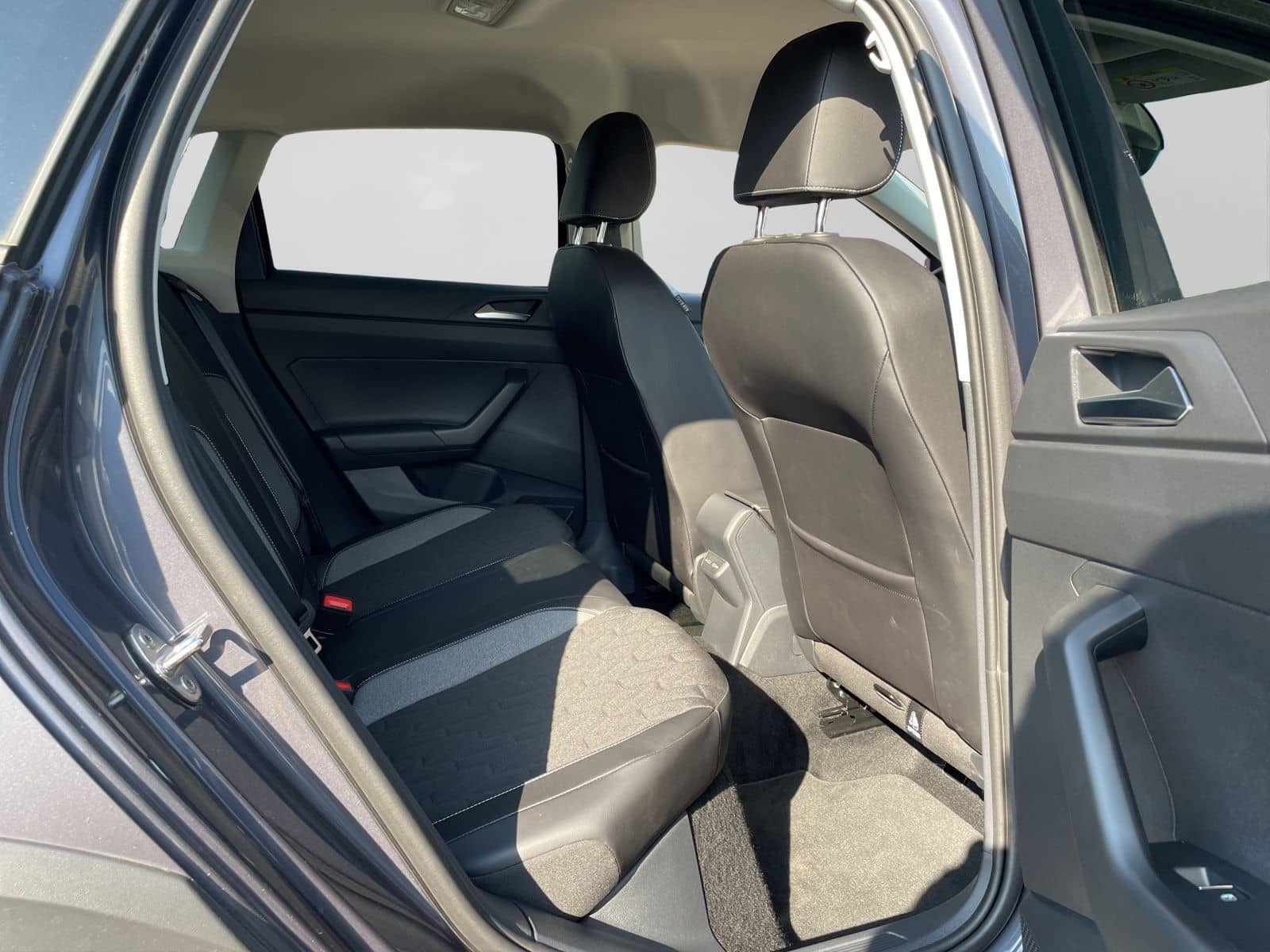 Volkswagen Taigo 1.0 TSI GOAL NAVI CLIMATRONIC LED foto 6