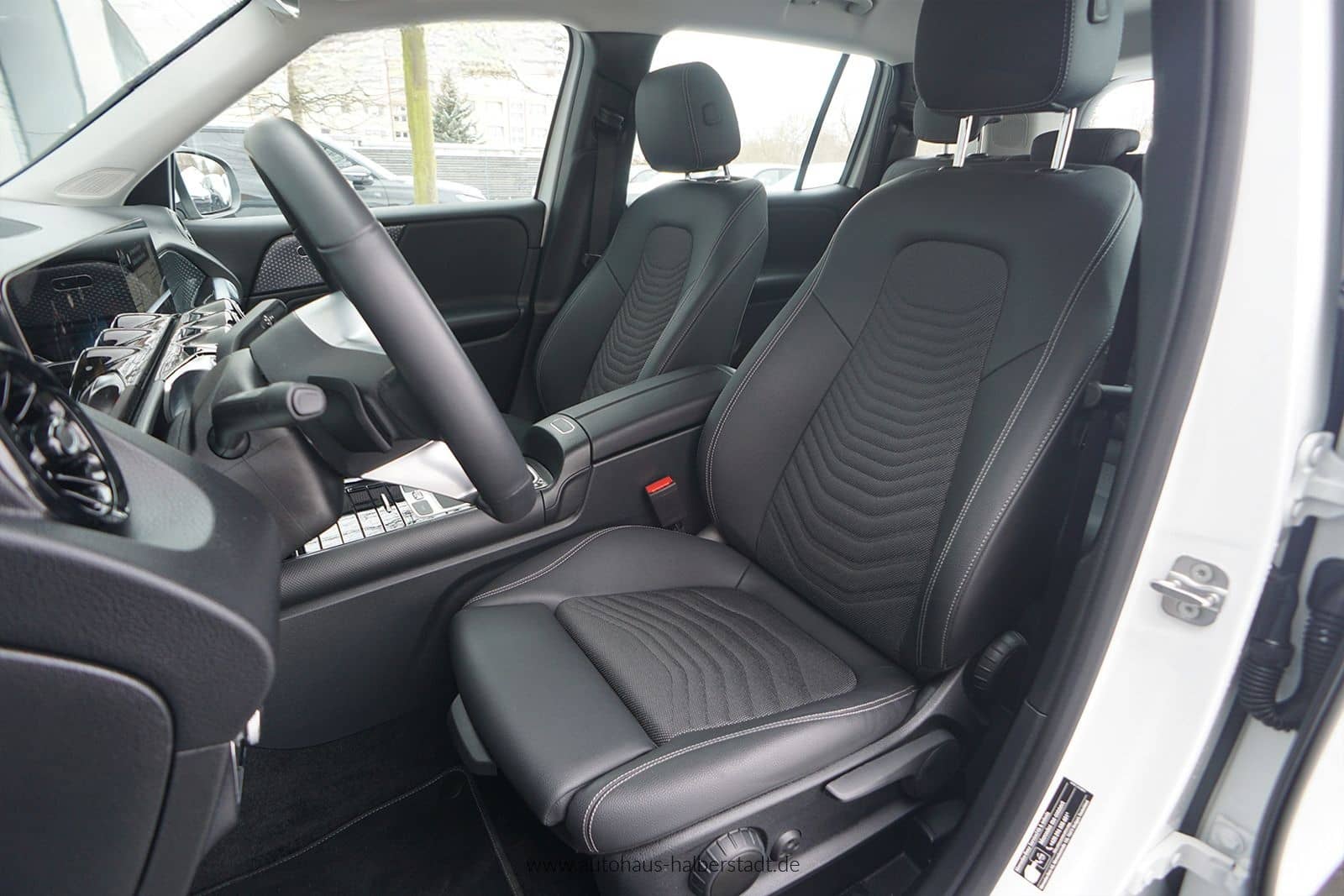 Mercedes-Benz GLB 220 4Matic Kamera+Park/Spur/LED foto 7