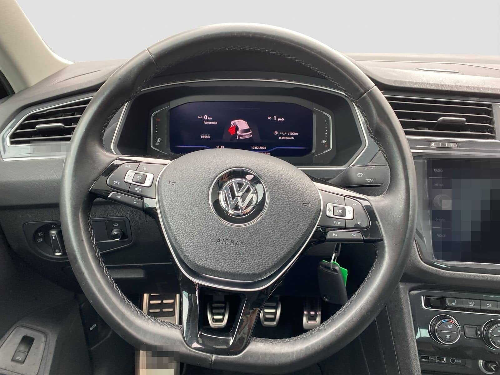 Volkswagen Tiguan 2.0 TDI SCR IQ.DRIVE ACC LED PanoSD AHK foto 12