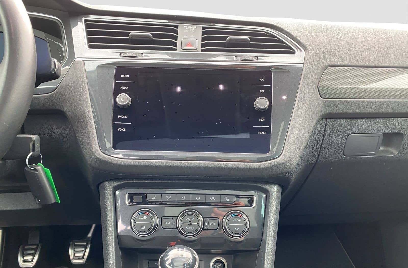 Volkswagen Tiguan 2.0 TDI SCR IQ.DRIVE ACC LED PanoSD AHK foto 13