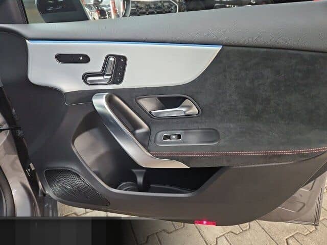 Mercedes-Benz A 220 d AMG Line/Distronic/Night/360°/Memory/ foto 24