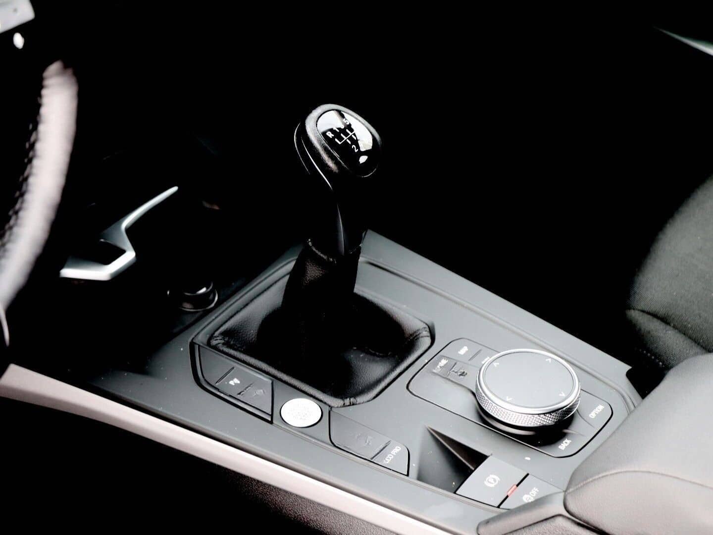 BMW 118i Advantage 17" foto 13