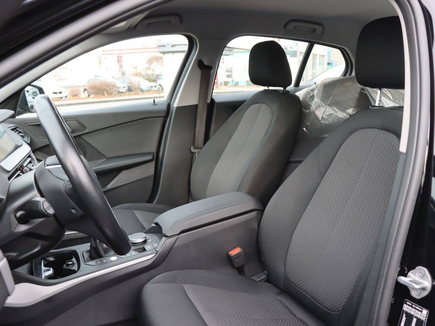 BMW 118i Advantage 17" foto 14