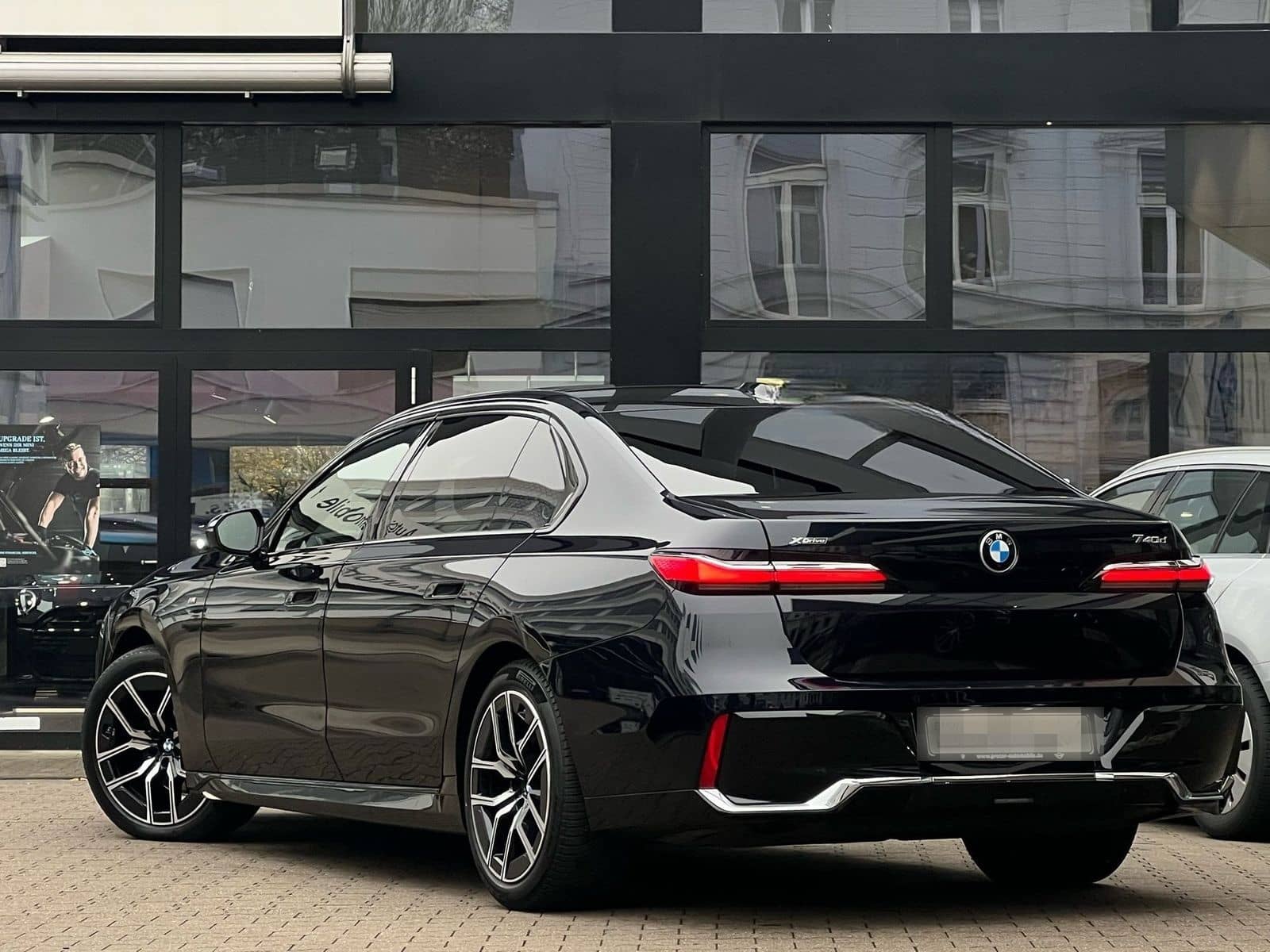 BMW 740d xDrive M Sport SkyPano DA/PA Prof Standhz. foto 2