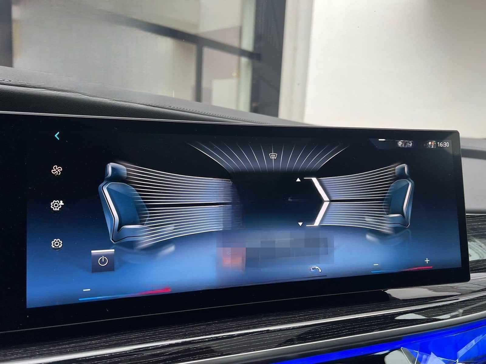 BMW 740d xDrive M Sport SkyPano DA/PA Prof Standhz. foto 15