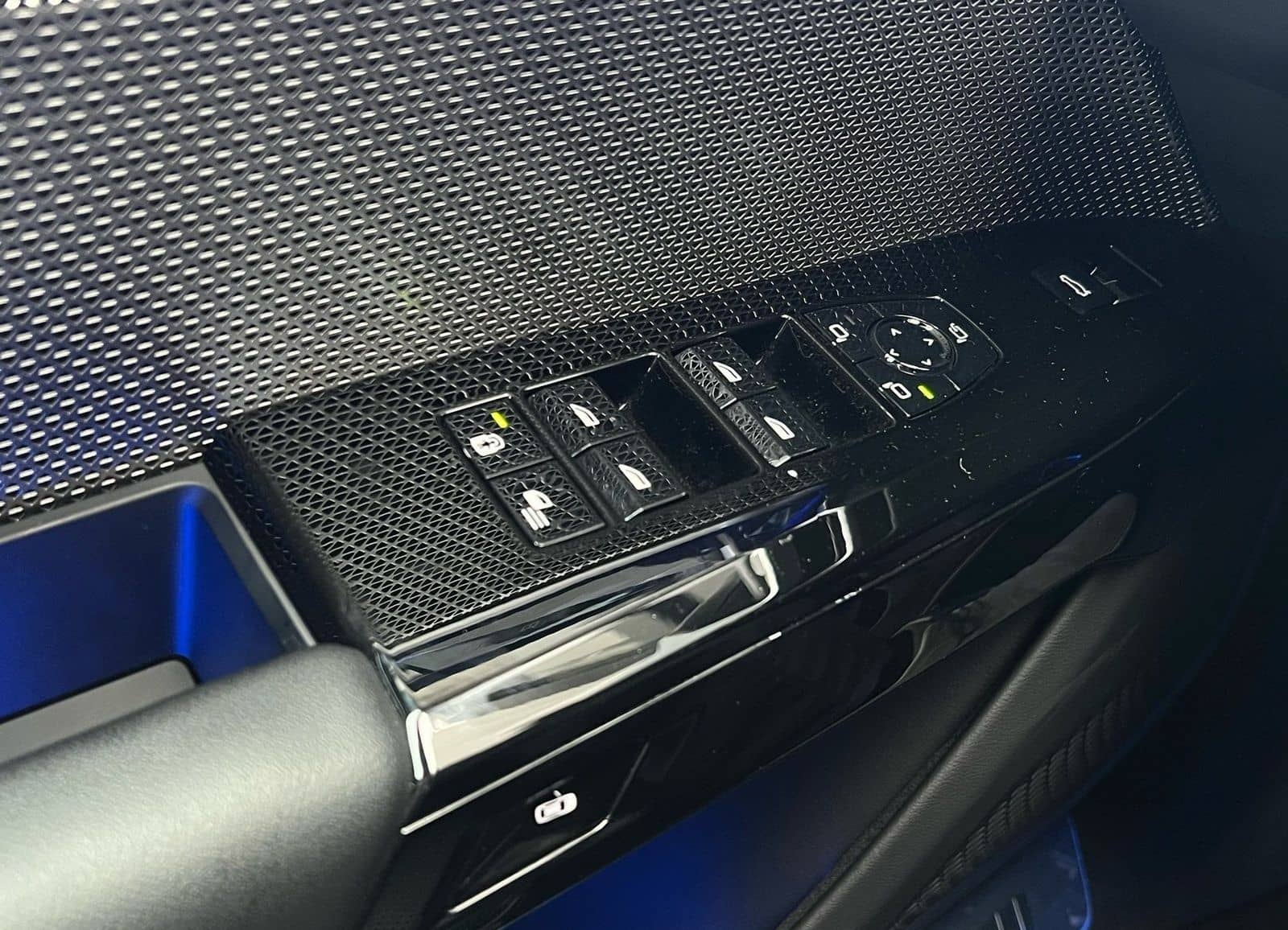 BMW 740d xDrive M Sport SkyPano DA/PA Prof Standhz. foto 24