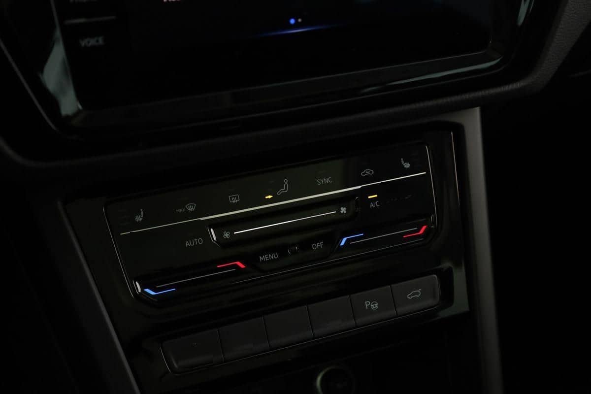 Volkswagen Touran 2.0 TDI DSG Highline R-Line 7 Pan Nav AHK foto 21