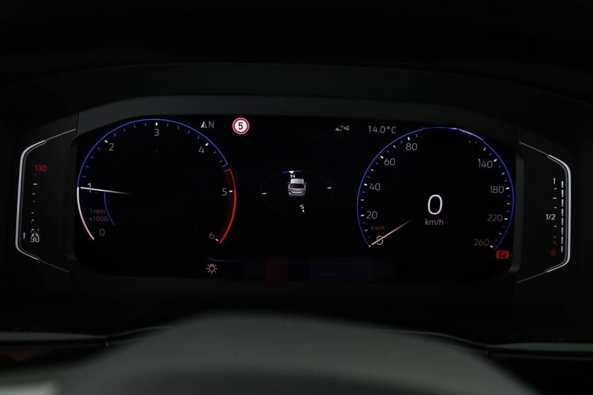 Volkswagen Touran 2.0 TDI DSG Highline R-Line 7 Pan Nav AHK foto 24