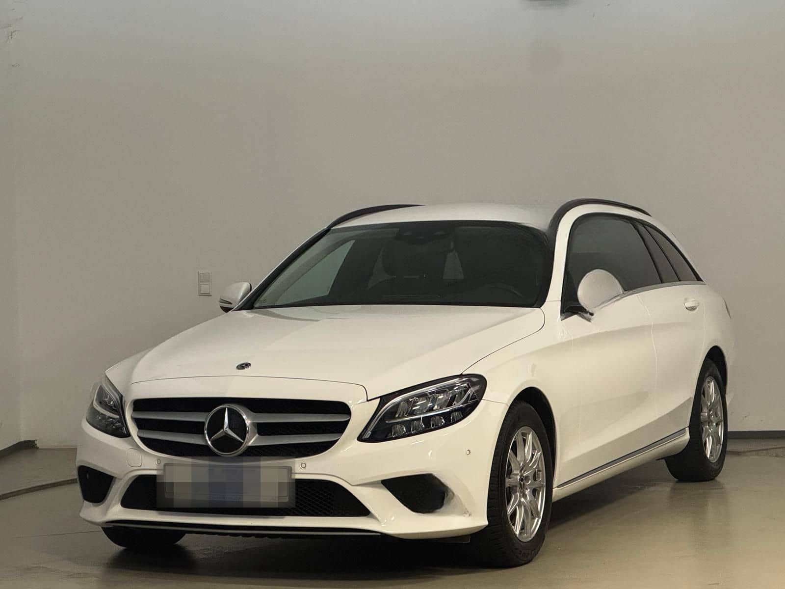 Mercedes-Benz C 180 T CDI | AHK | LED | Navi | SFW | 1. Hd | foto 2