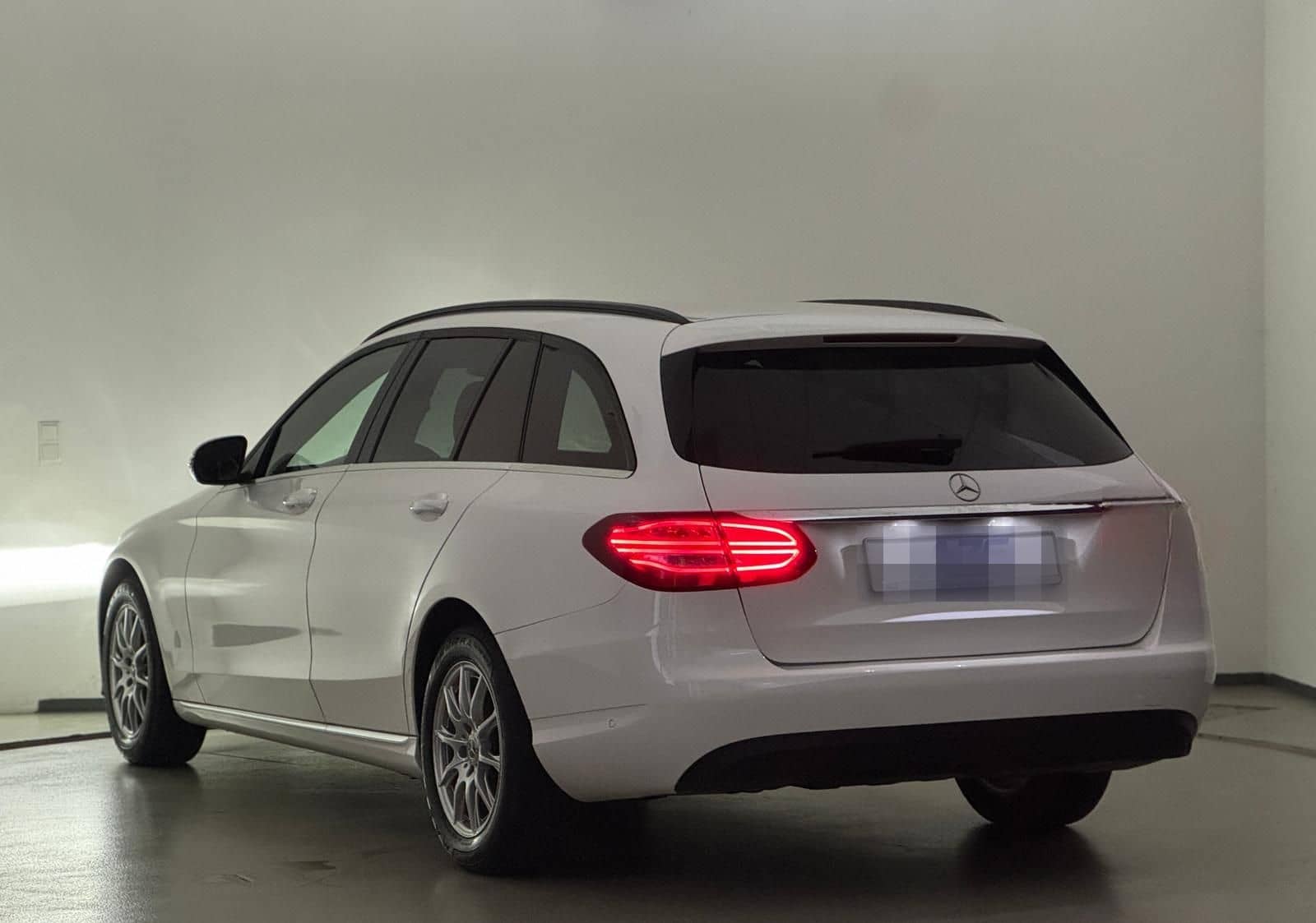 Mercedes-Benz C 180 T CDI | AHK | LED | Navi | SFW | 1. Hd | foto 7