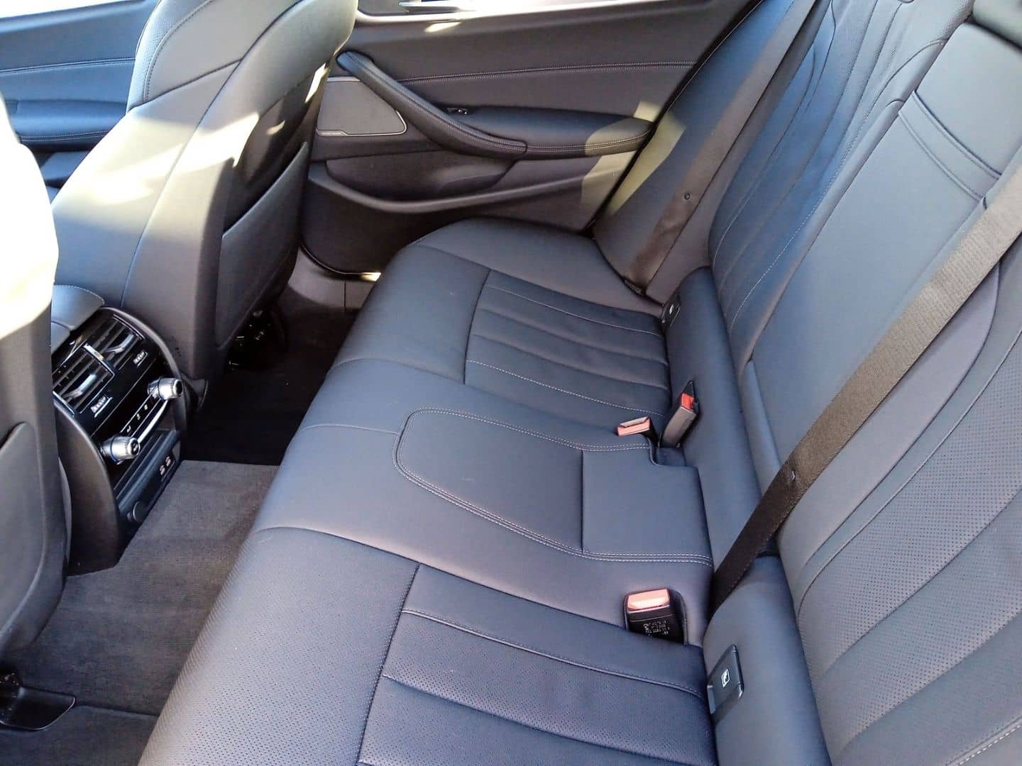 BMW 520 i Touring M Sport Aut. NAVI+DAB+HARMAN+SHZG+ foto 12