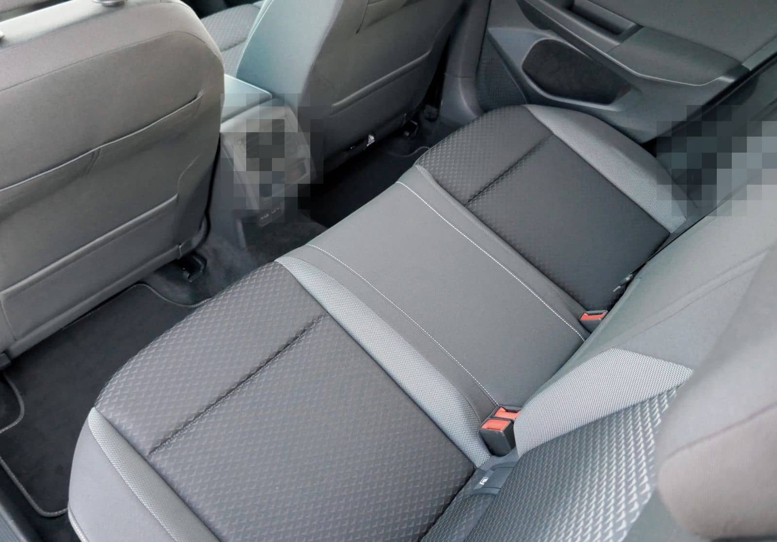 Volkswagen Golf VIII "ACTIVE" 2.0 TDI DSG | LED RFK ACC foto 9