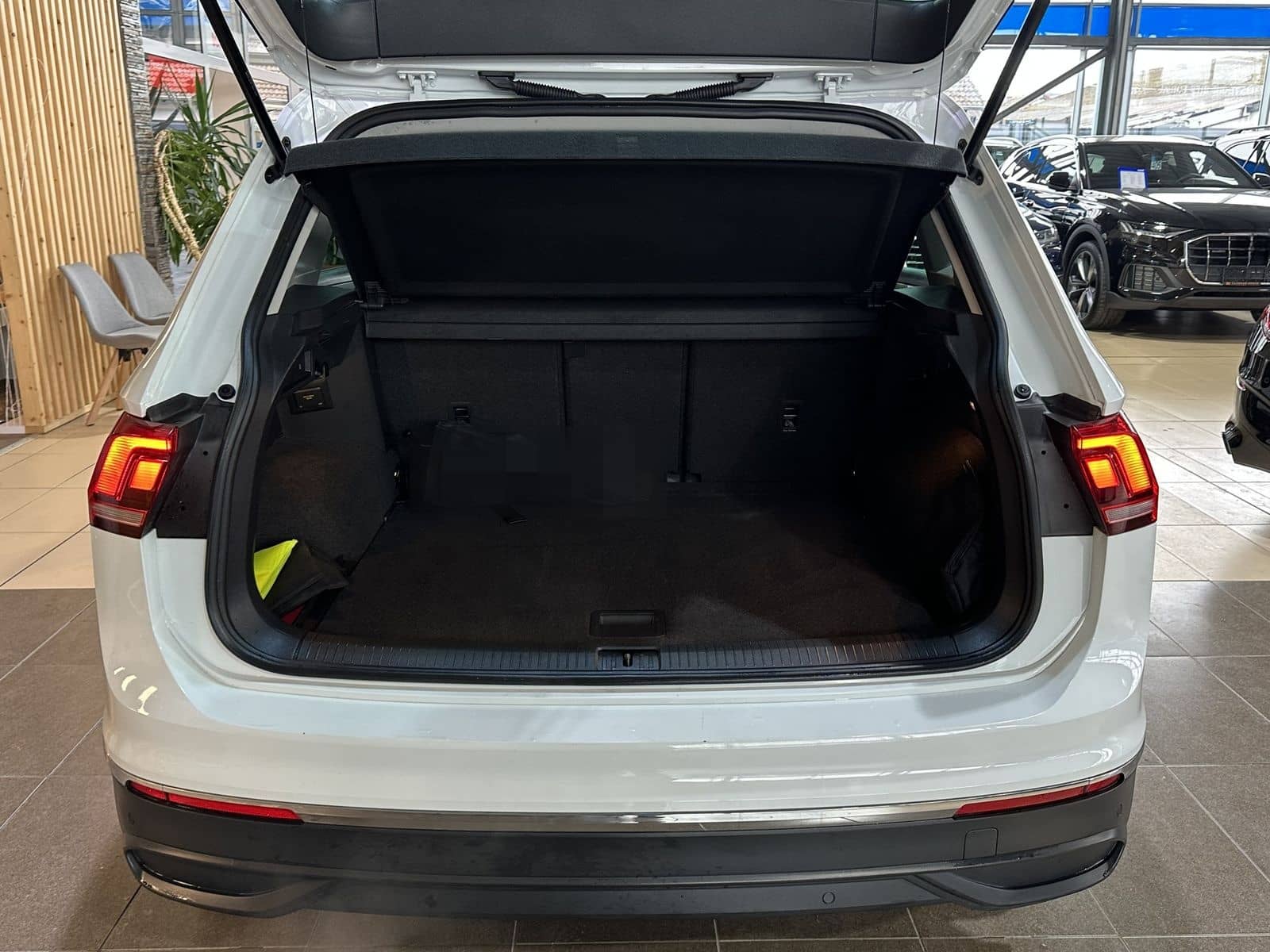 Volkswagen Tiguan Life*LED*4xSHZ*ACC*Navi*Massage*360Cam* foto 6