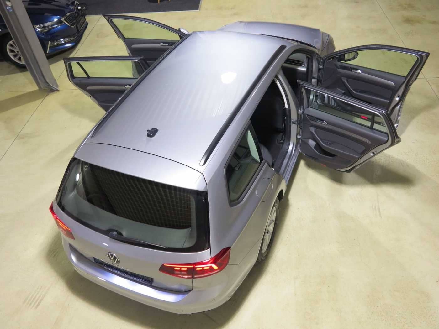 Volkswagen Passat Variant 2.0 TDI SCR DSG7 CONCEPTLINE Navi foto 15