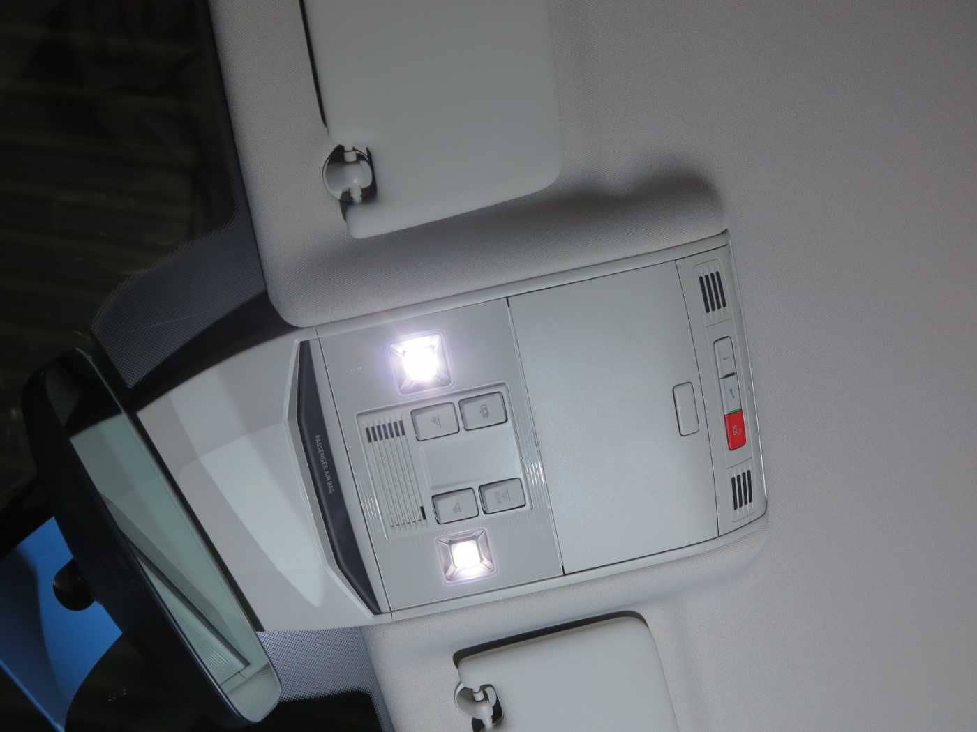 Volkswagen Passat Variant 2.0 TDI SCR DSG7 CONCEPTLINE Navi foto 17