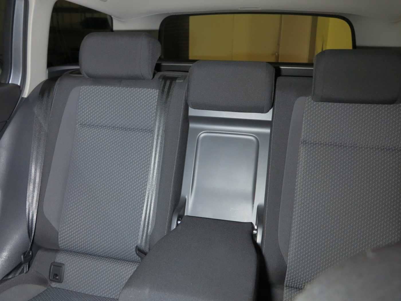 Volkswagen Passat Variant 2.0 TDI SCR DSG7 CONCEPTLINE Navi foto 18