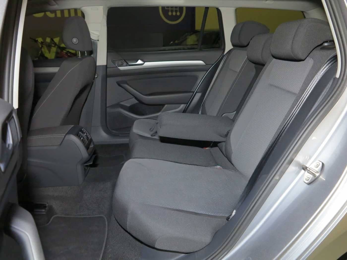 Volkswagen Passat Variant 2.0 TDI SCR DSG7 CONCEPTLINE Navi foto 5