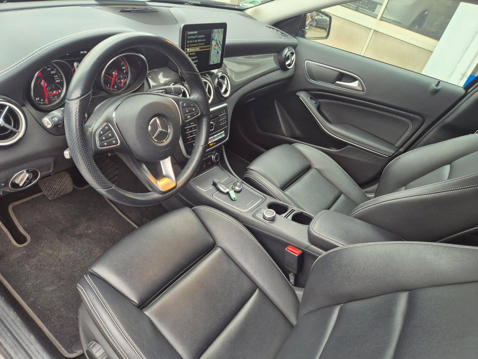 Mercedes-Benz GLA 200 GLA GLA 200 Urban Style Edition foto 15