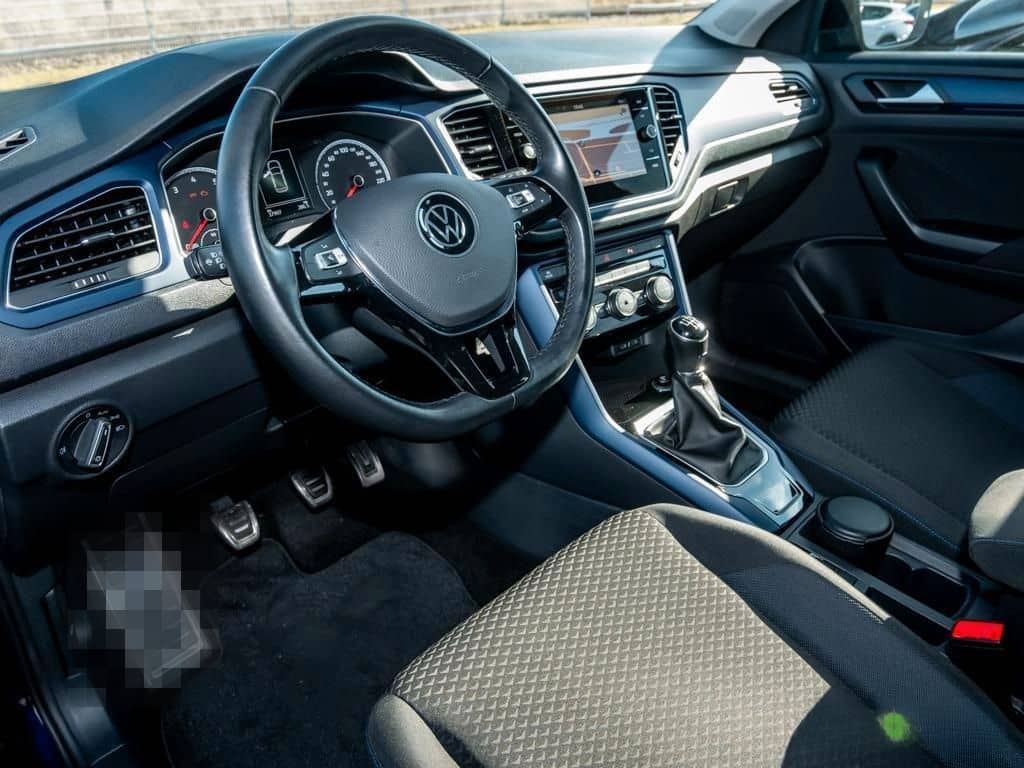 Volkswagen T-Roc 1.5 TSI UNITED LED/AHK/NAVI/ALLWETTER foto 3