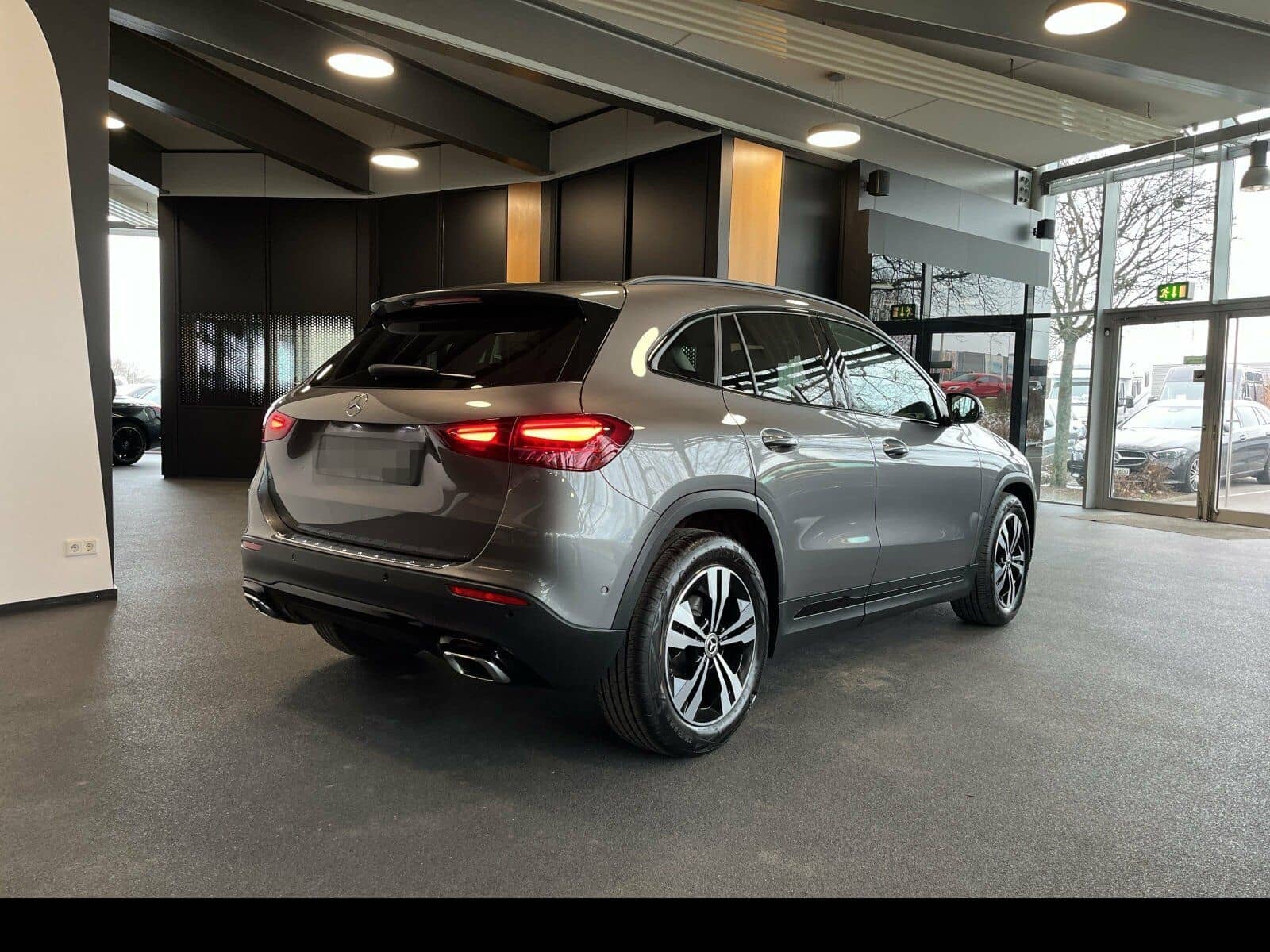 Mercedes-Benz GLA 180 Progressive LED/AHK/RFK/LHZG/Night-Paket foto 10