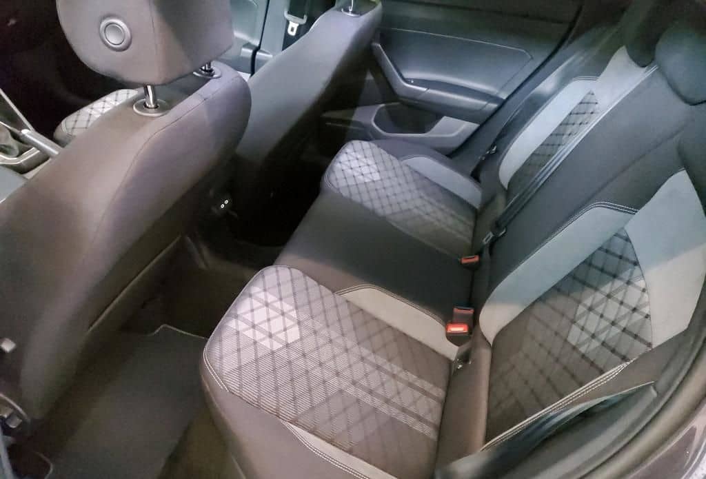 Volkswagen Taigo R-Line 1.0 TSI DSG ACC MATRIX R-KAM NAV SH foto 9