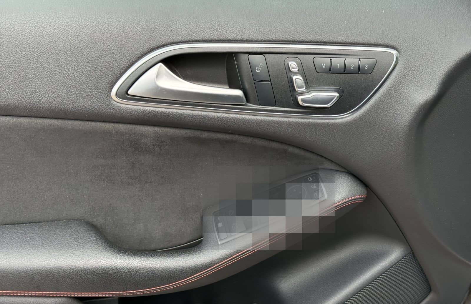 Mercedes-Benz B250 AMG Line PANO NAVI LEDER LED KAMERA CARBON foto 18