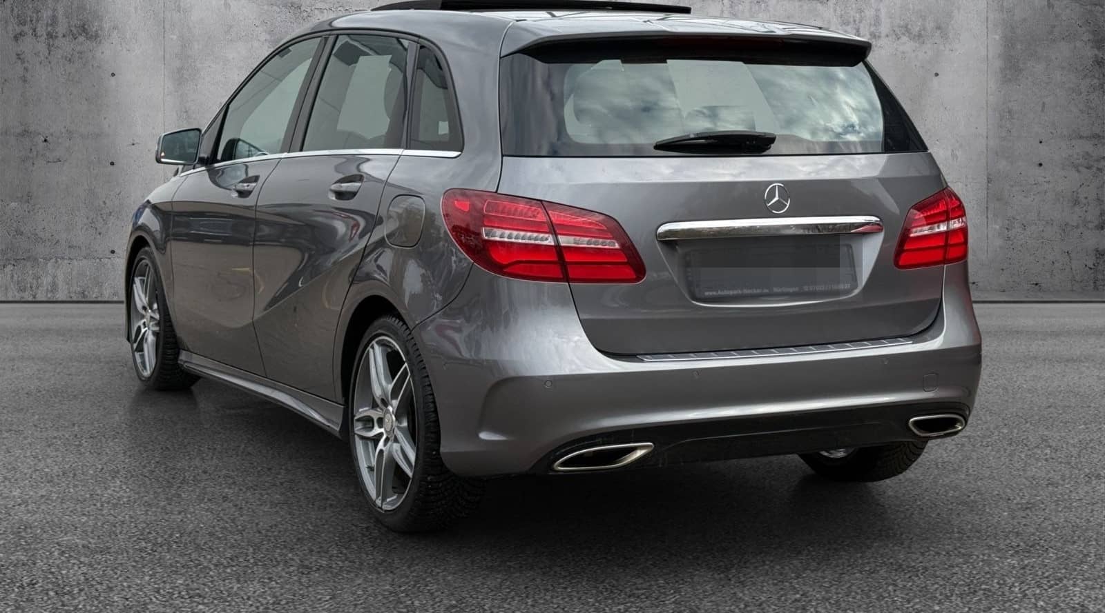 Mercedes-Benz B250 AMG Line PANO NAVI LEDER LED KAMERA CARBON foto 3