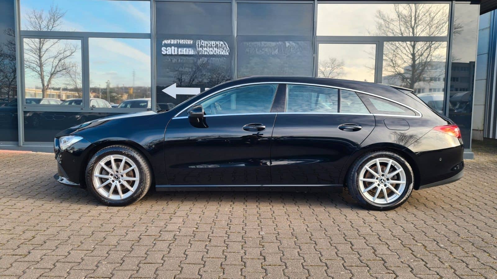 Mercedes-Benz CLA 180 SB 7G AUT - NAVI - 8 x ALU - foto 4