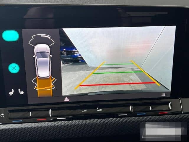 Volkswagen Golf VIII 1.5 TSI United Navi ACC STHZ SZH v+h foto 14