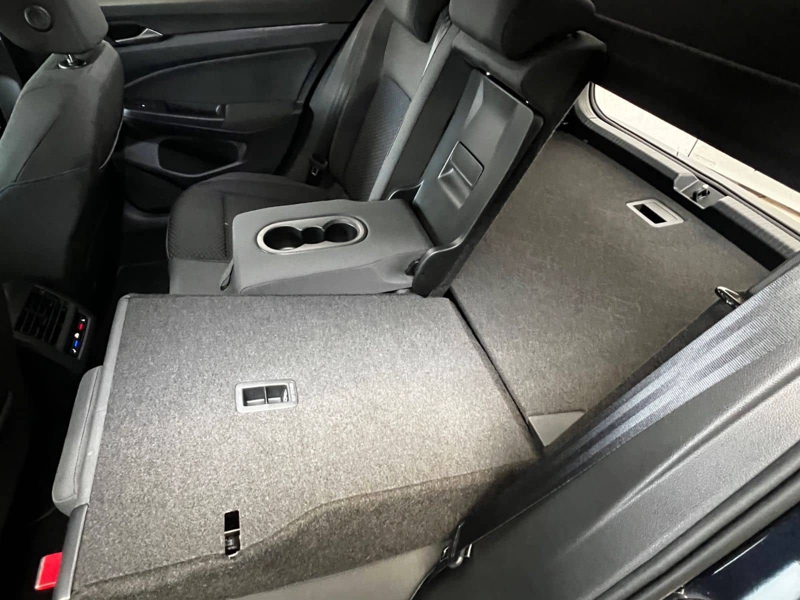 Volkswagen Golf VIII 1.5 TSI United Navi ACC STHZ SZH v+h foto 20