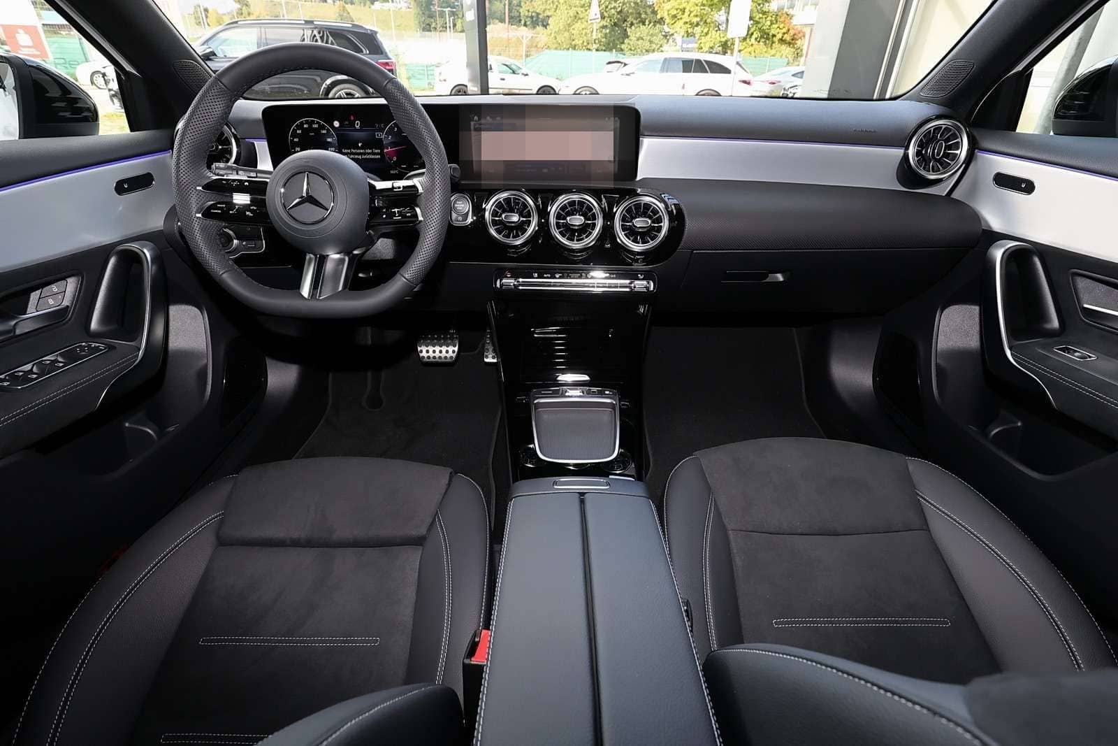 Mercedes-Benz A 200 AMG MBUX+RüKam+M-LED+Pano+AHK+Distronic foto 5