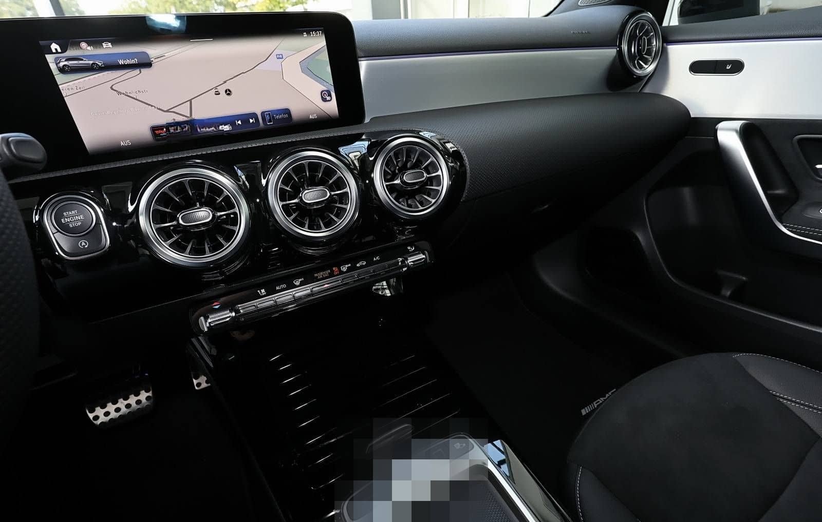 Mercedes-Benz A 200 AMG MBUX+RüKam+M-LED+Pano+AHK+Distronic foto 10