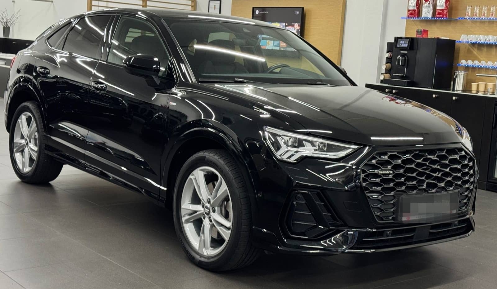 Audi Q3 Sportback 40 TFSI quattro S line 1.HD/U-FREI! foto 3