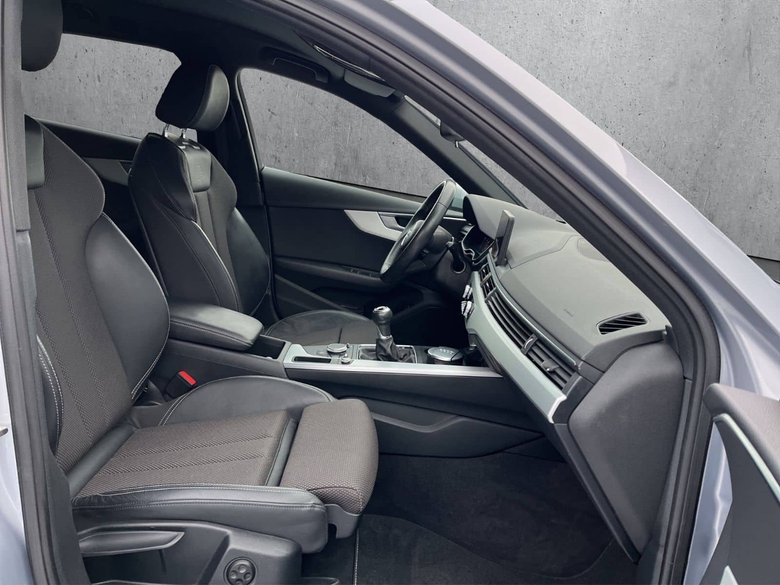 Audi A4 Avant sport S-LINE AHK/LED/NAVI/TEIL-LEDER foto 19