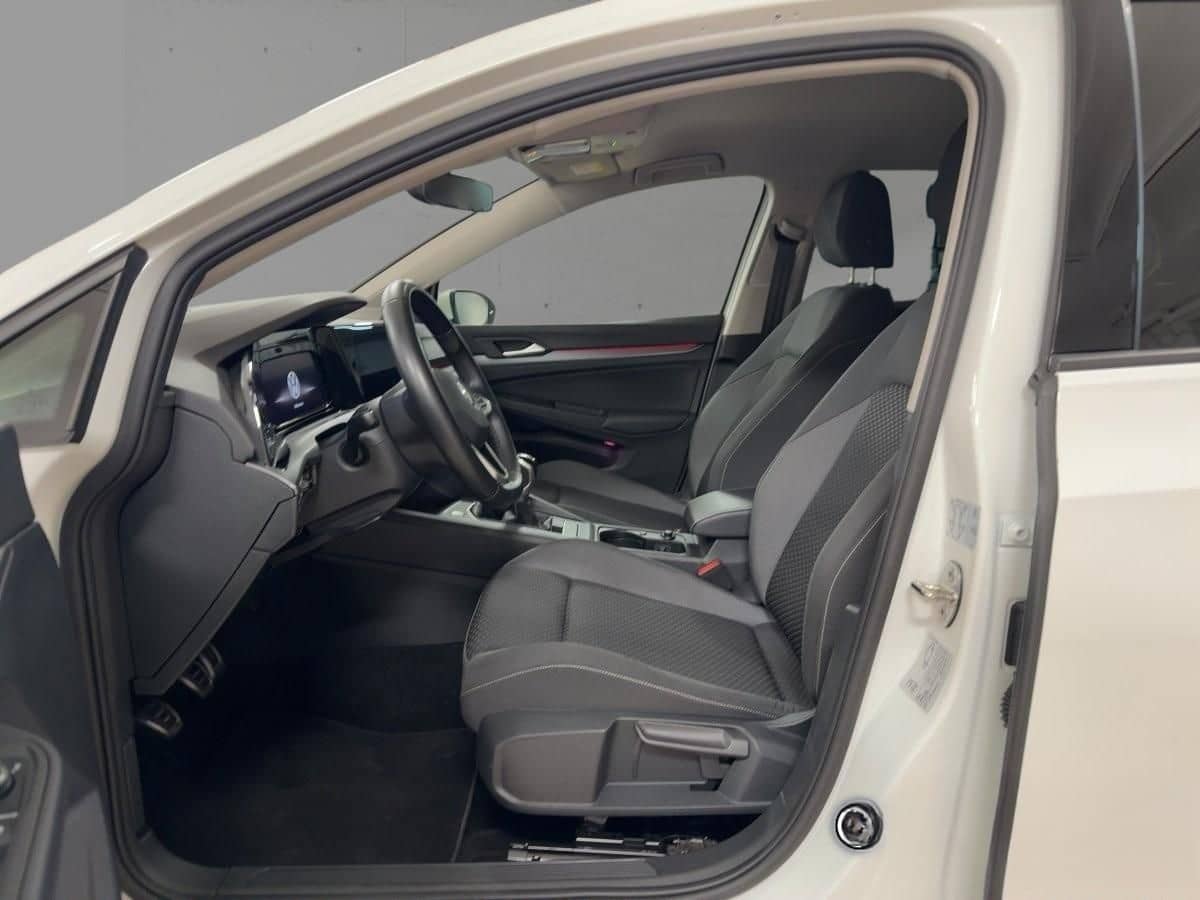 Volkswagen Golf 8 ACTIVE 1.5 TSI STANDH NAVI ACC SHZ foto 7