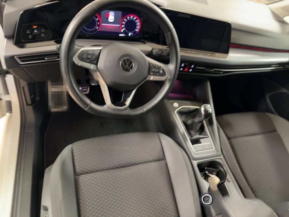 Volkswagen Golf 8 ACTIVE 1.5 TSI STANDH NAVI ACC SHZ foto 9