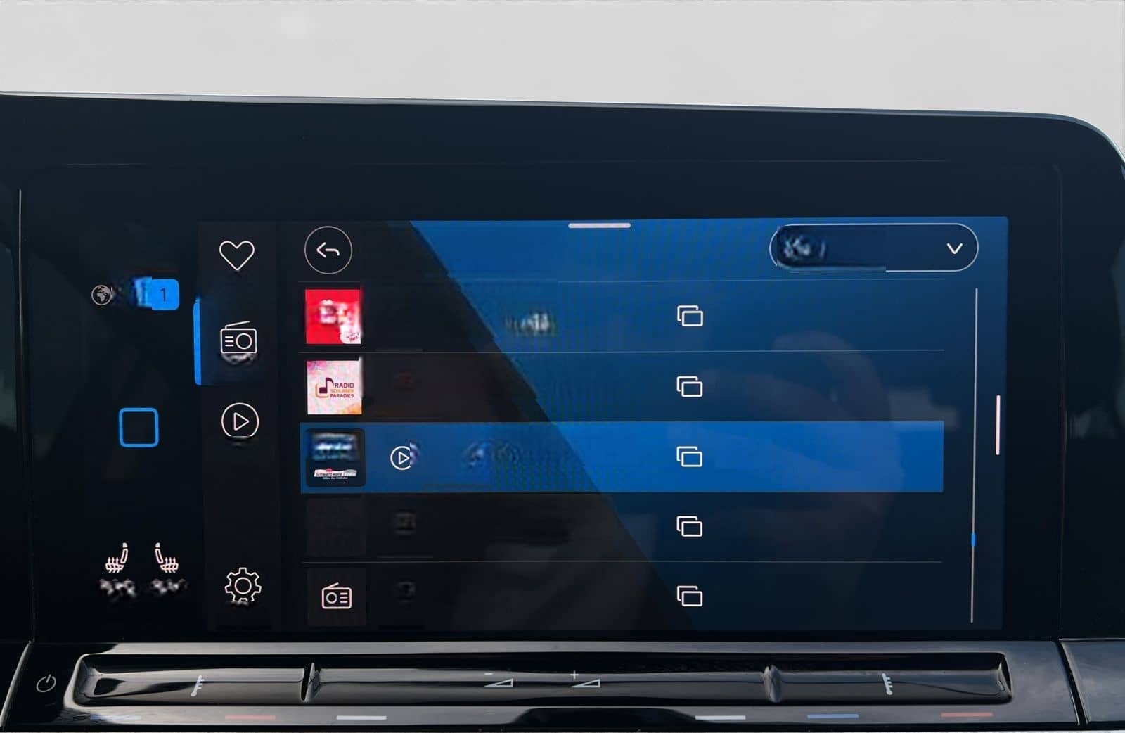 Volkswagen Golf 2.0 TDI DSG MOVE NAVI LM16 behMFL foto 15