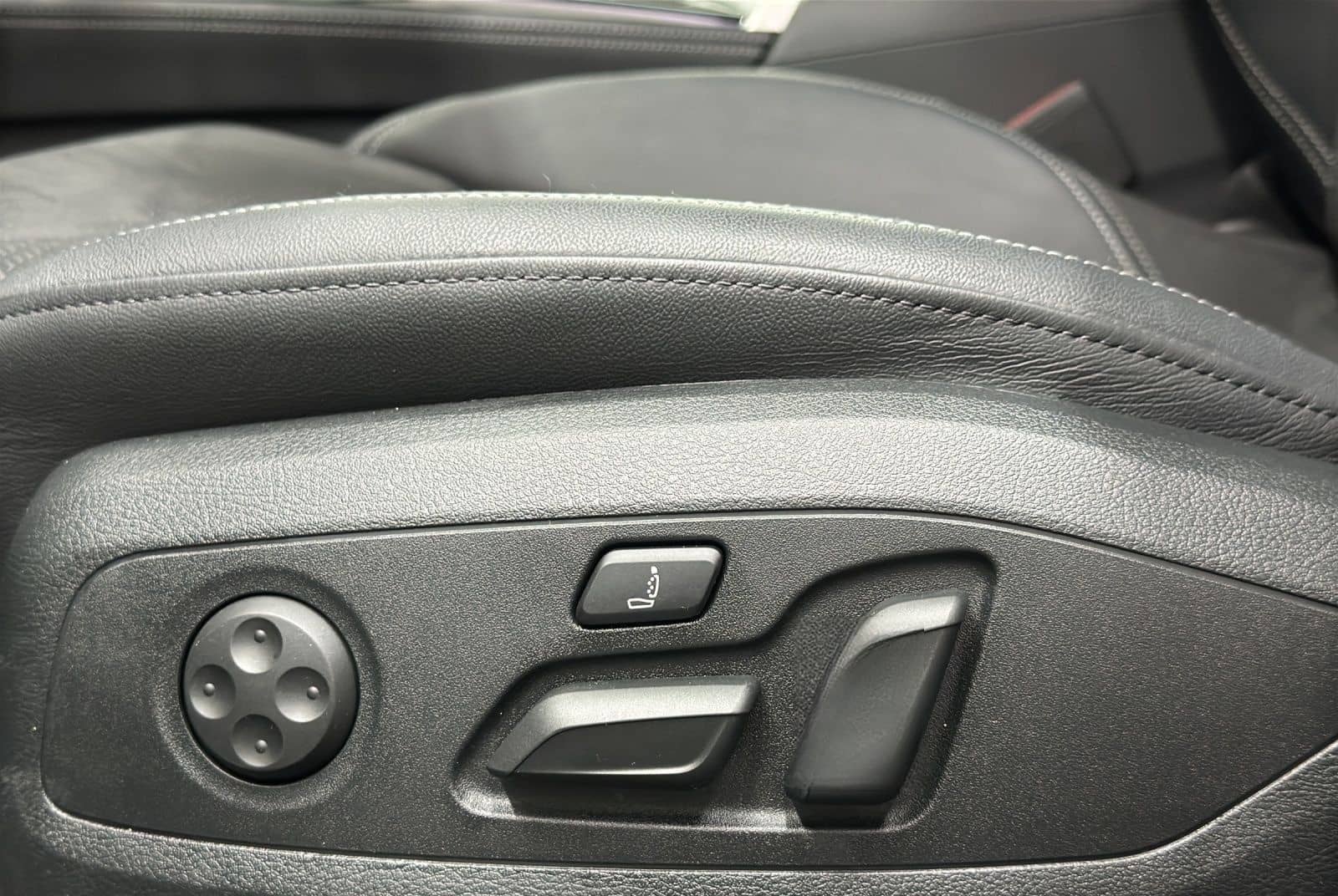 Audi A4 Avant 40 TFSI Q 2x S LINE LM19 AHK MARTRIX-LE foto 18