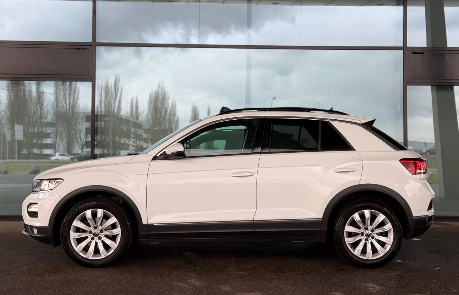 Volkswagen T-ROC SPORT AUT. 150PS | PANO | NAVI | MFL | DAB foto 8