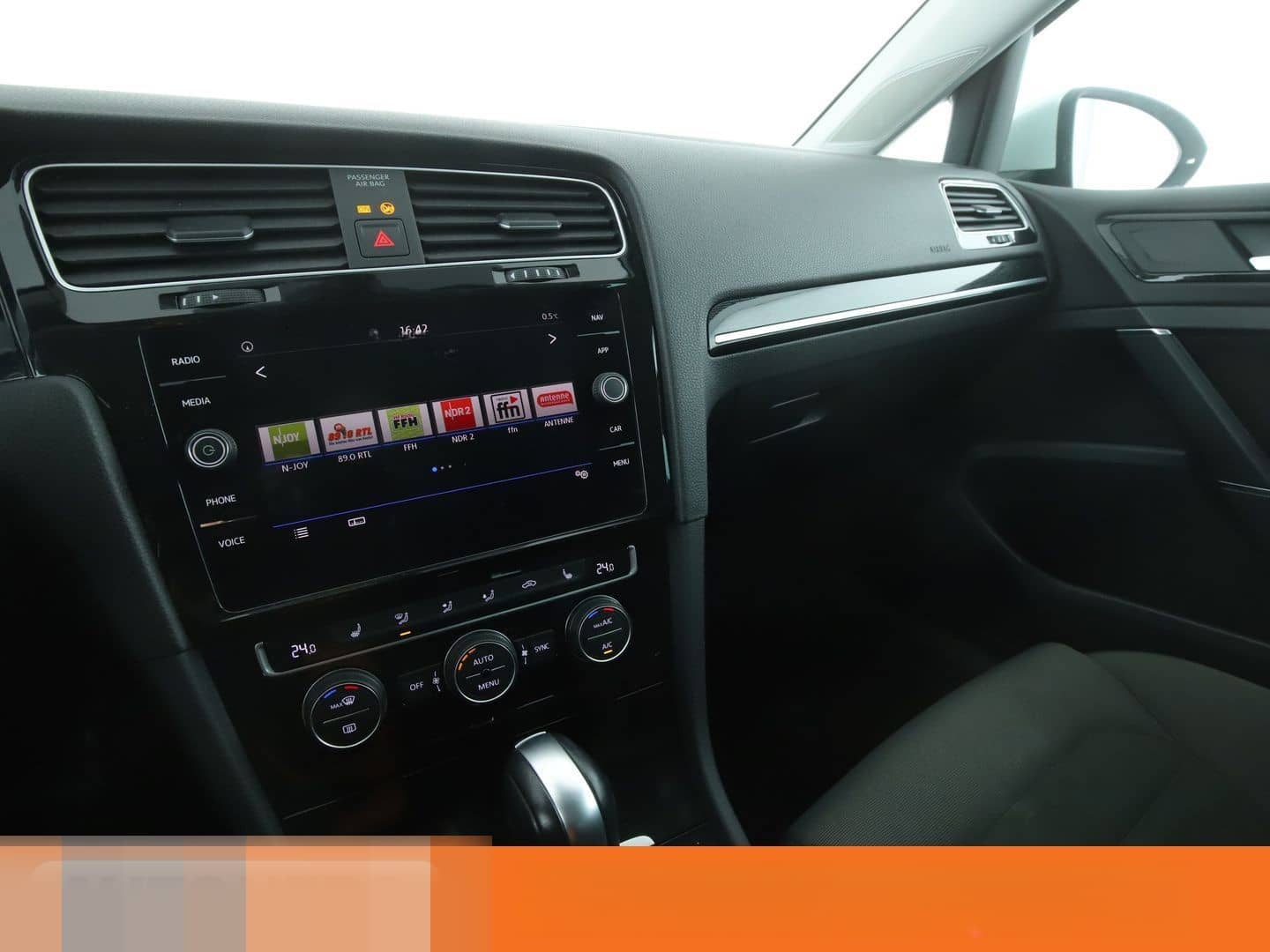 Volkswagen Golf VII 1.5 TSI ACT Highline BM Aut.*NAVI*LED* foto 25