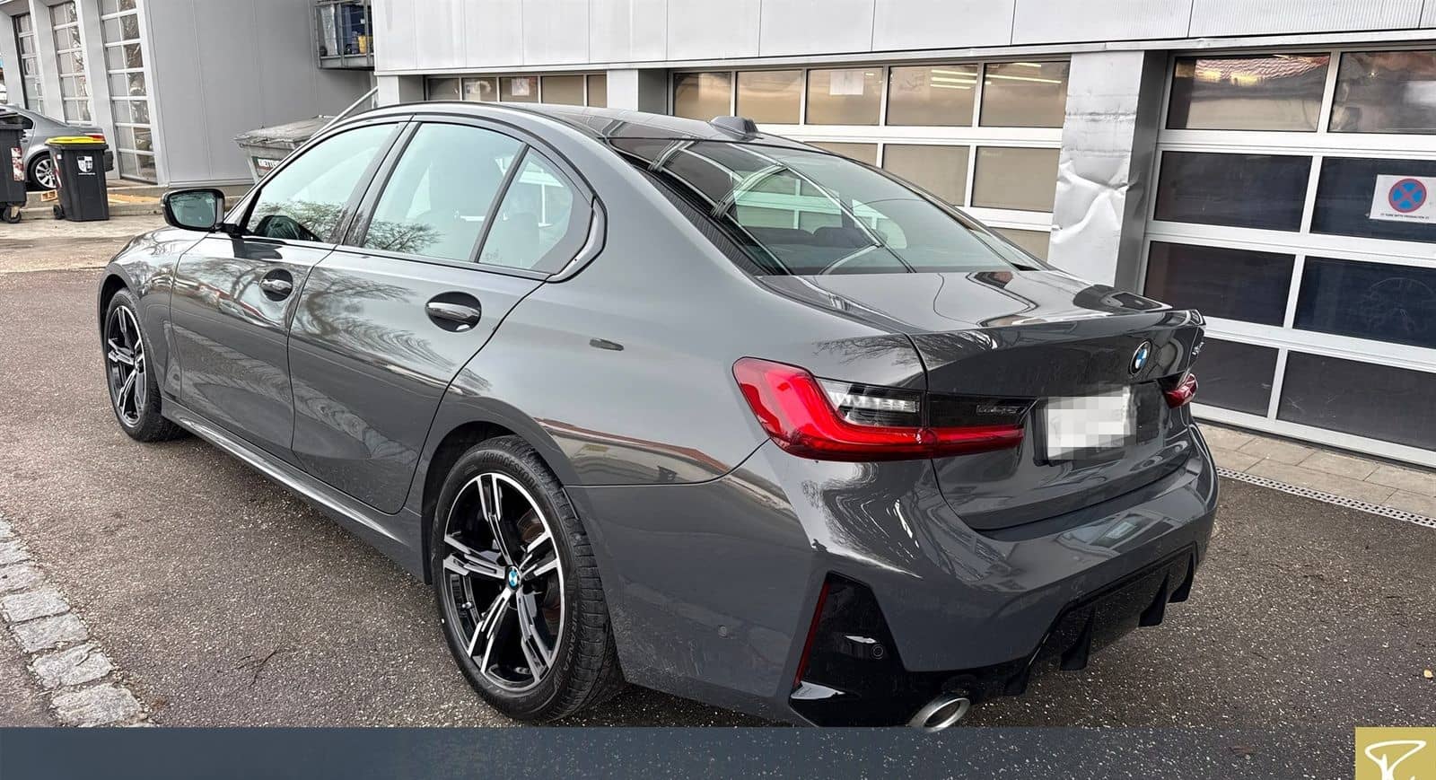 BMW 318i A Lim M Sport,AHK,LC+,RFK,Keyless foto 2