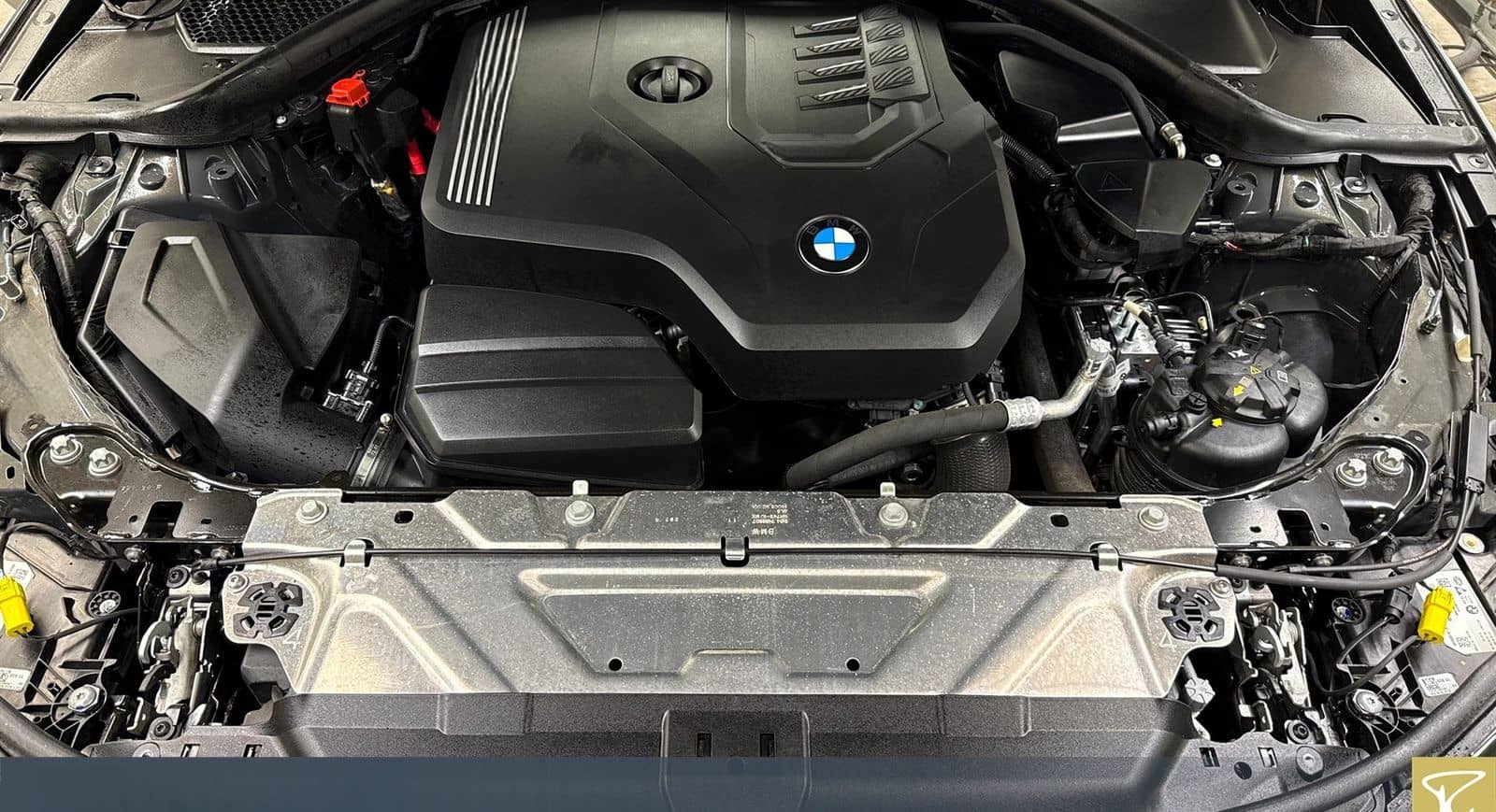 BMW 318i A Lim M Sport,AHK,LC+,RFK,Keyless foto 7