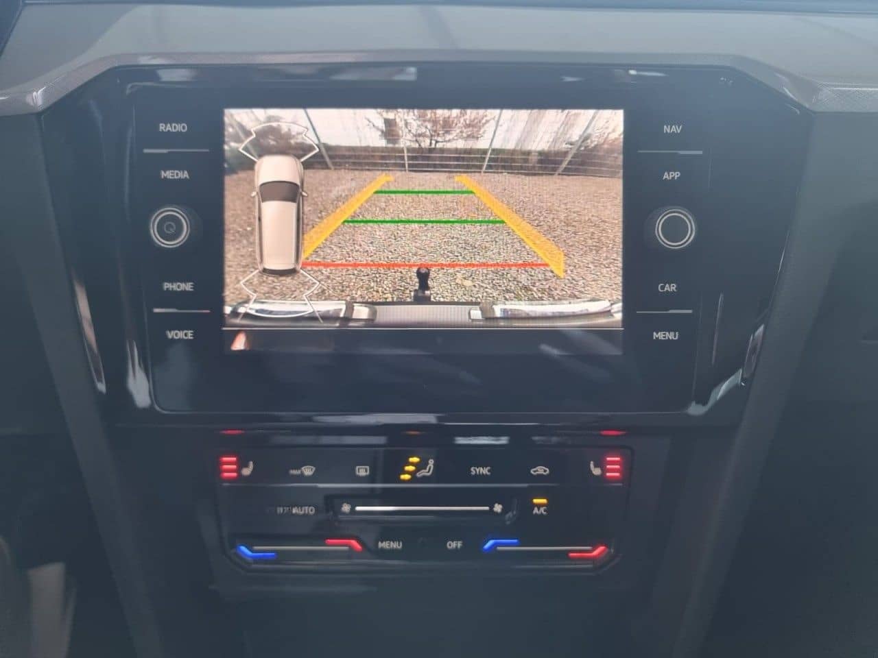 Volkswagen Passat 2.0 TDI DSG,MATRIX,KAMERA,AHK,ACC+LANE foto 11