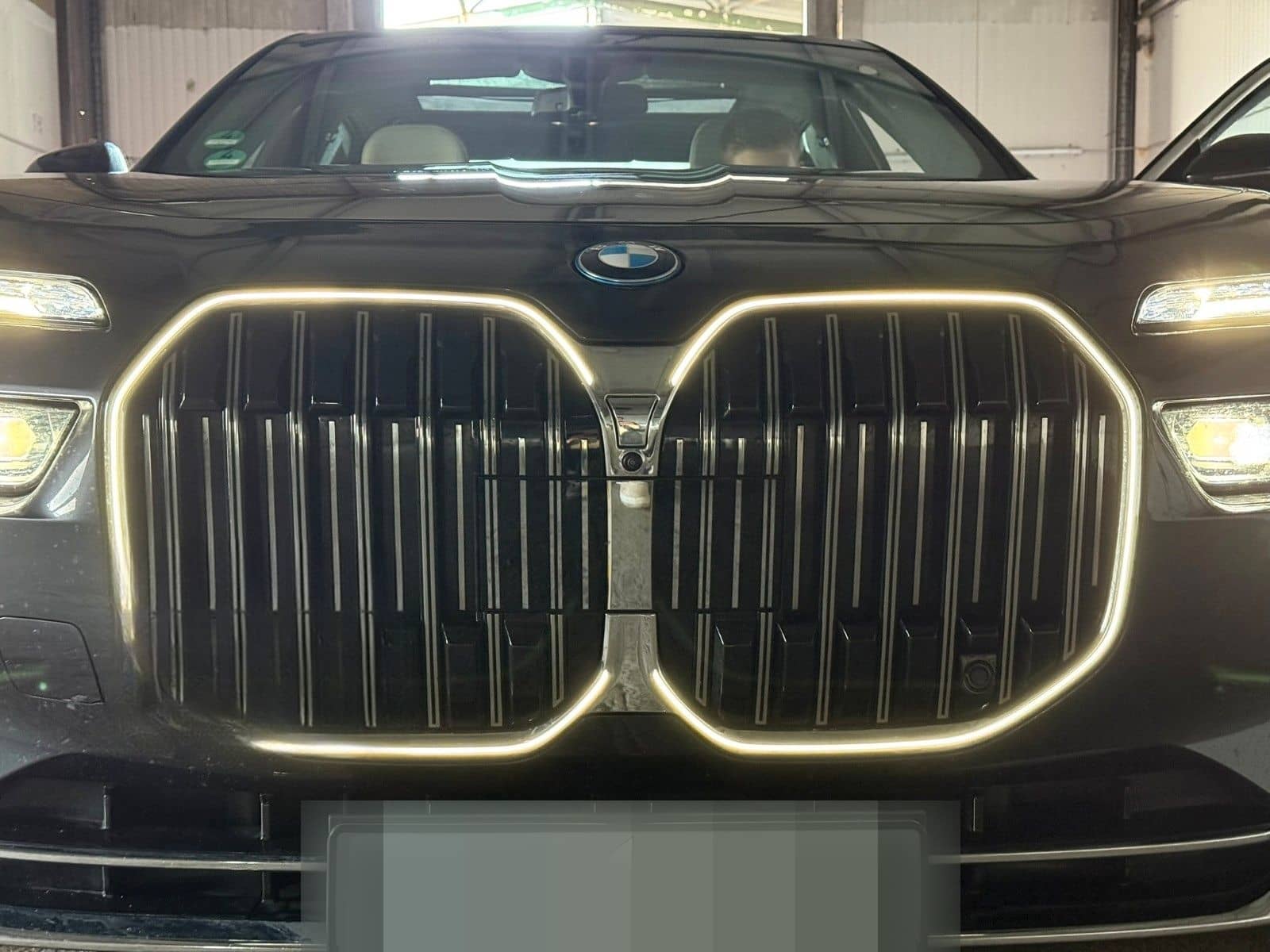 BMW 750e xDrive EXEC.LOUNGE*FOND ENTERT*voll foto 9