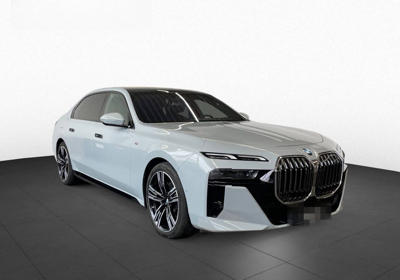 BMW 740d xDr M SPORT FondEnt,AHK,SkyL,StHz,360,DAPro foto 4