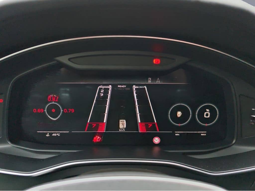 Audi RS6 Avant 4.0 TFSI quattro foto 11